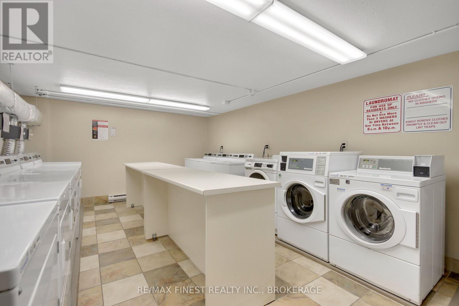 #206 2 MOWAT AVENUE - 16