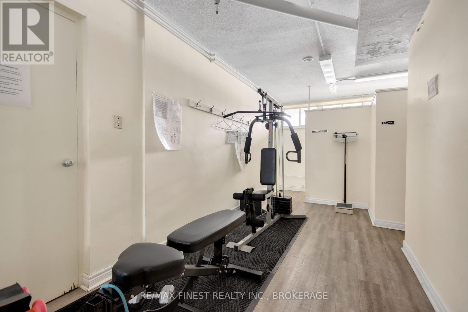 #206 2 MOWAT AVENUE - 10