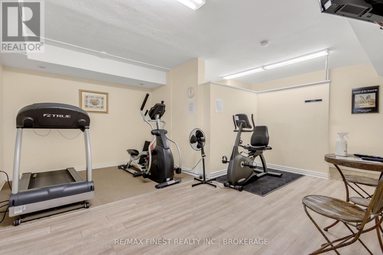 #206 2 MOWAT AVENUE - 9