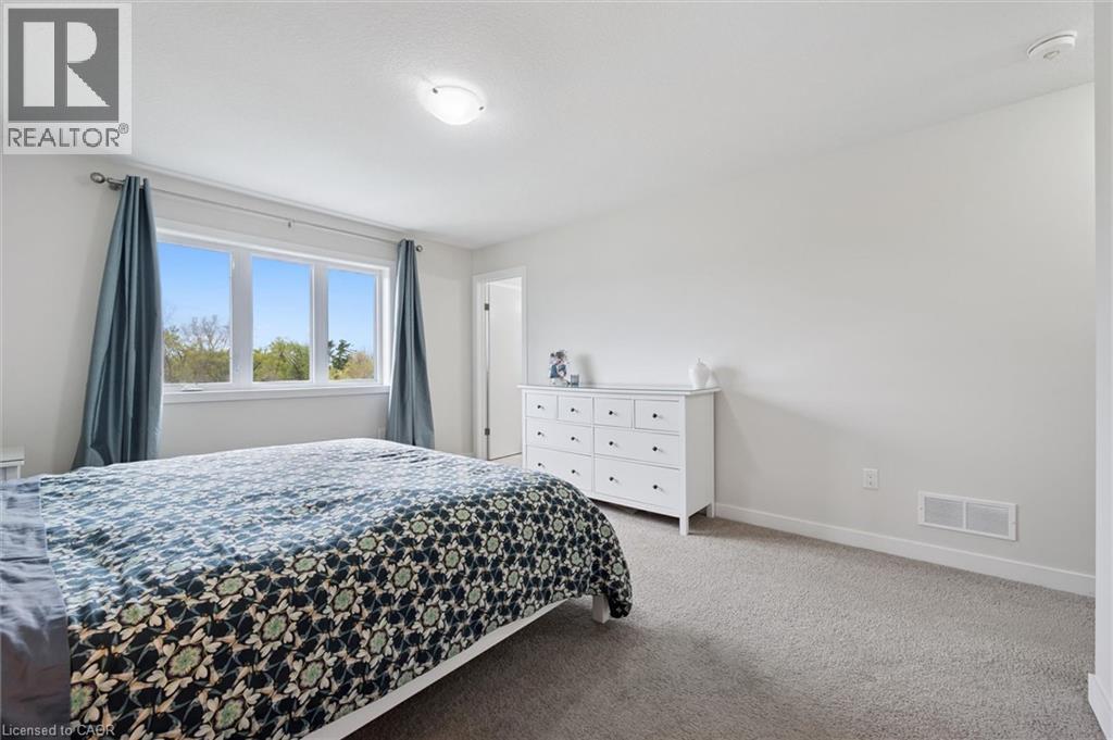 873 ROBERT FERRIE Drive - 23