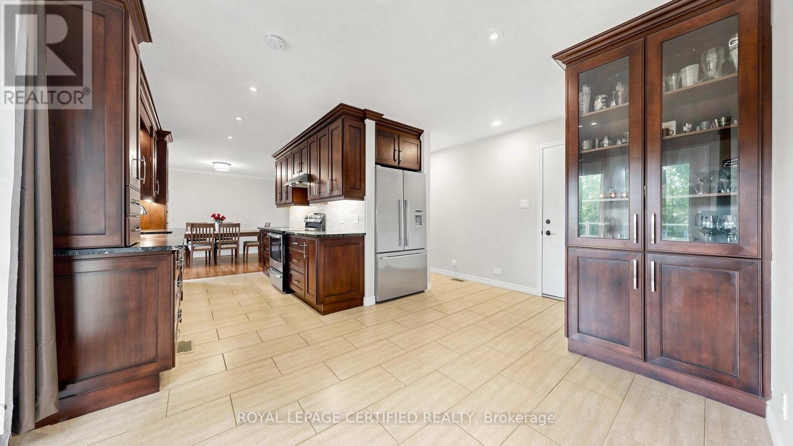 438 LEXINGTON ROAD - 16