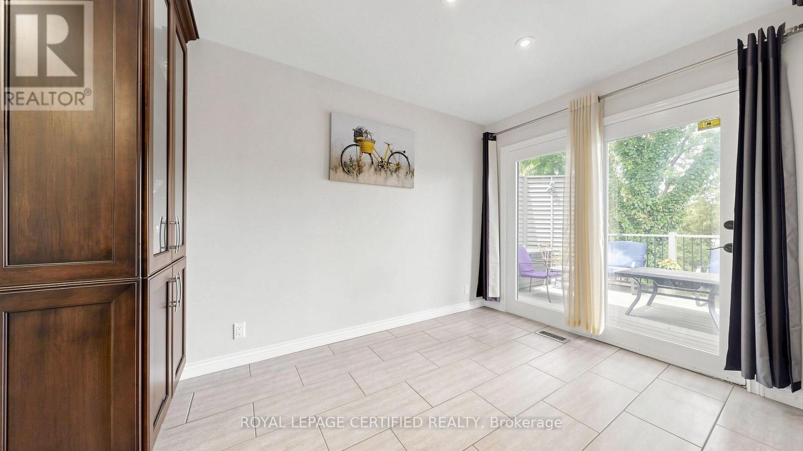 438 LEXINGTON ROAD - 19