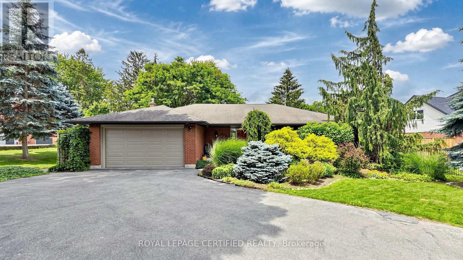 438 LEXINGTON ROAD - 2