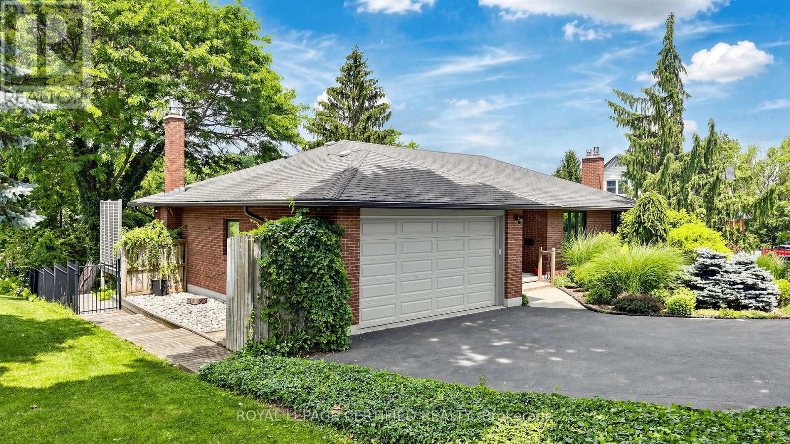 438 LEXINGTON ROAD - 3