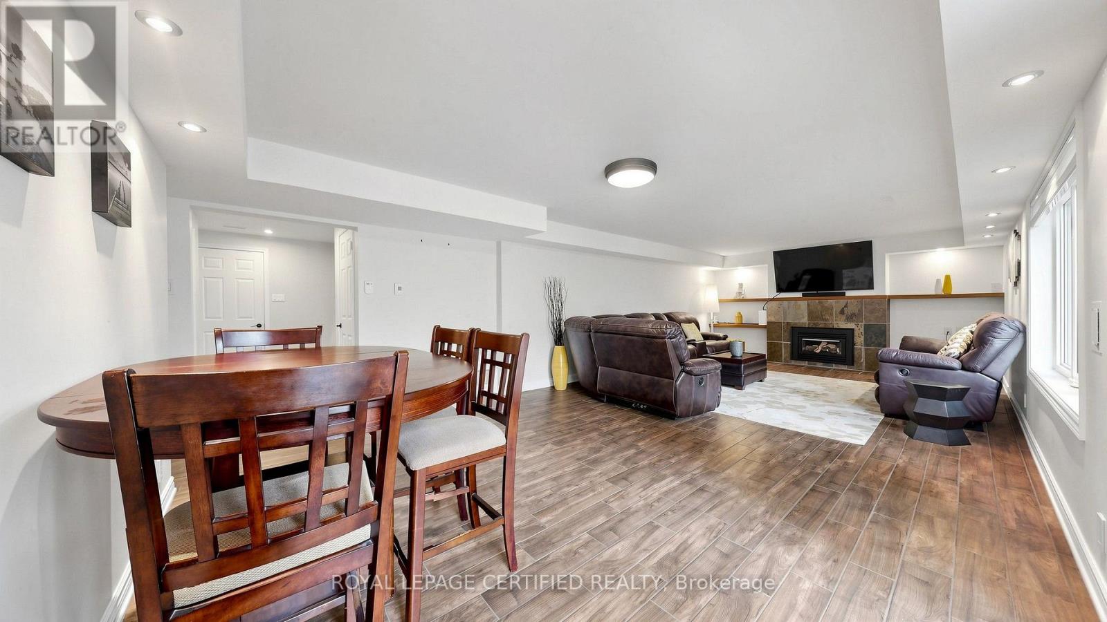 438 LEXINGTON ROAD - 30