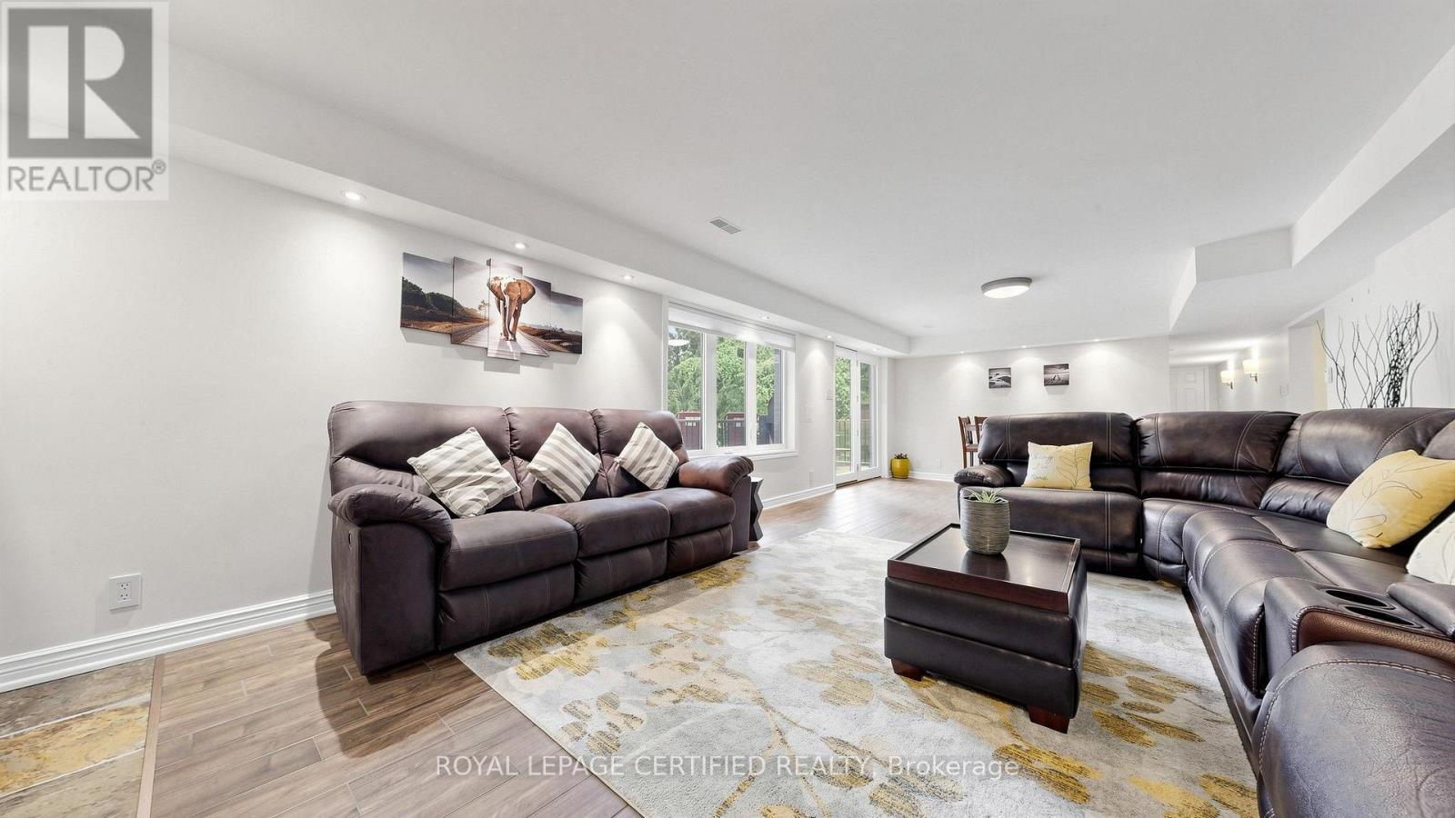 438 LEXINGTON ROAD - 34