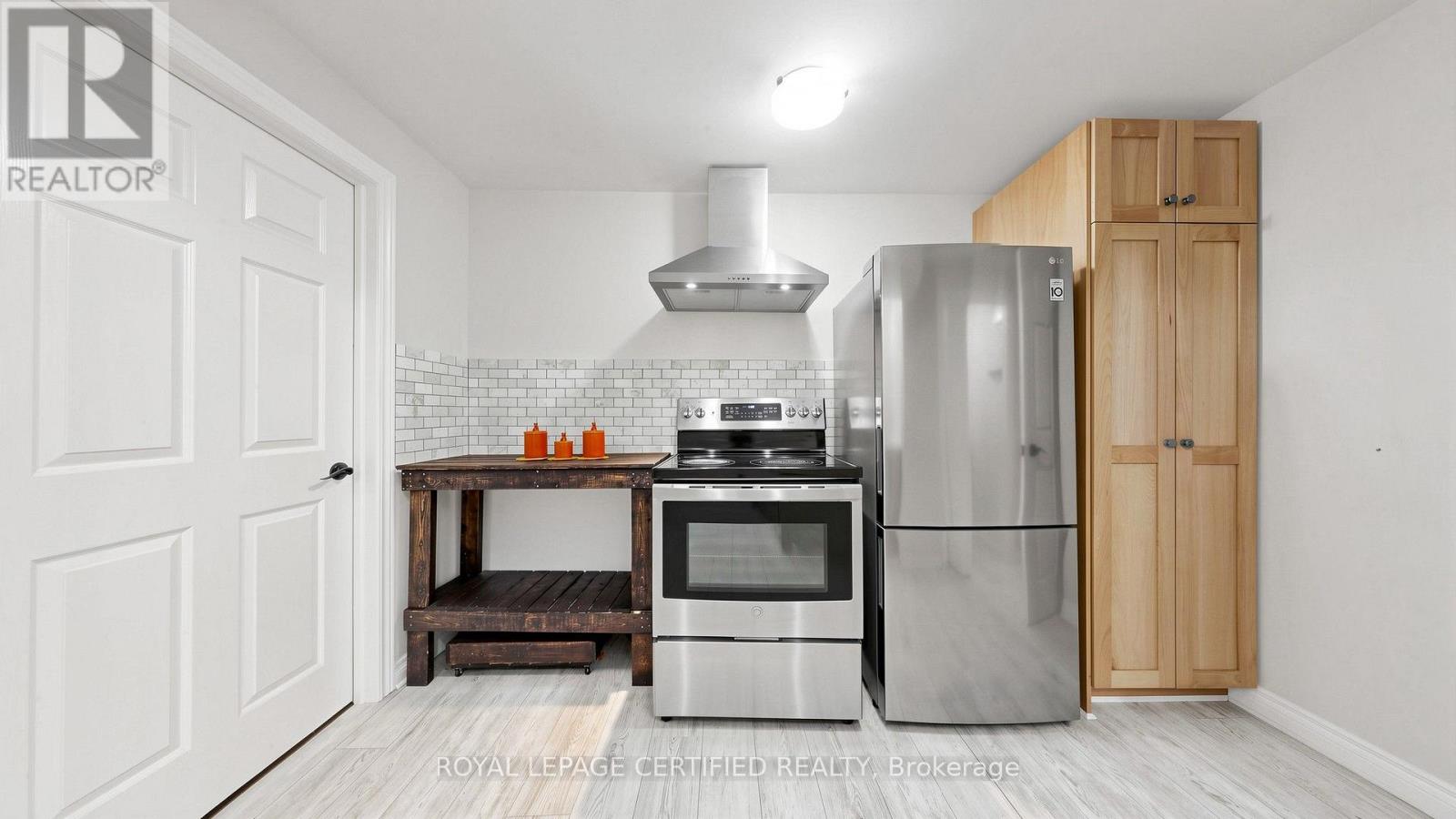 438 LEXINGTON ROAD - 37