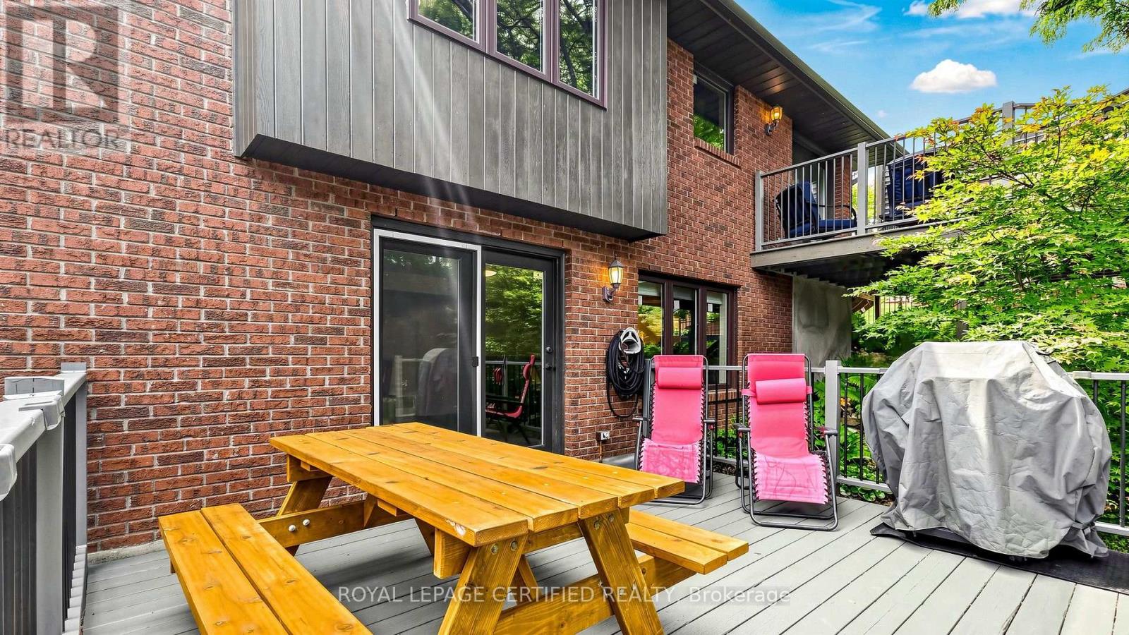 438 LEXINGTON ROAD - 46