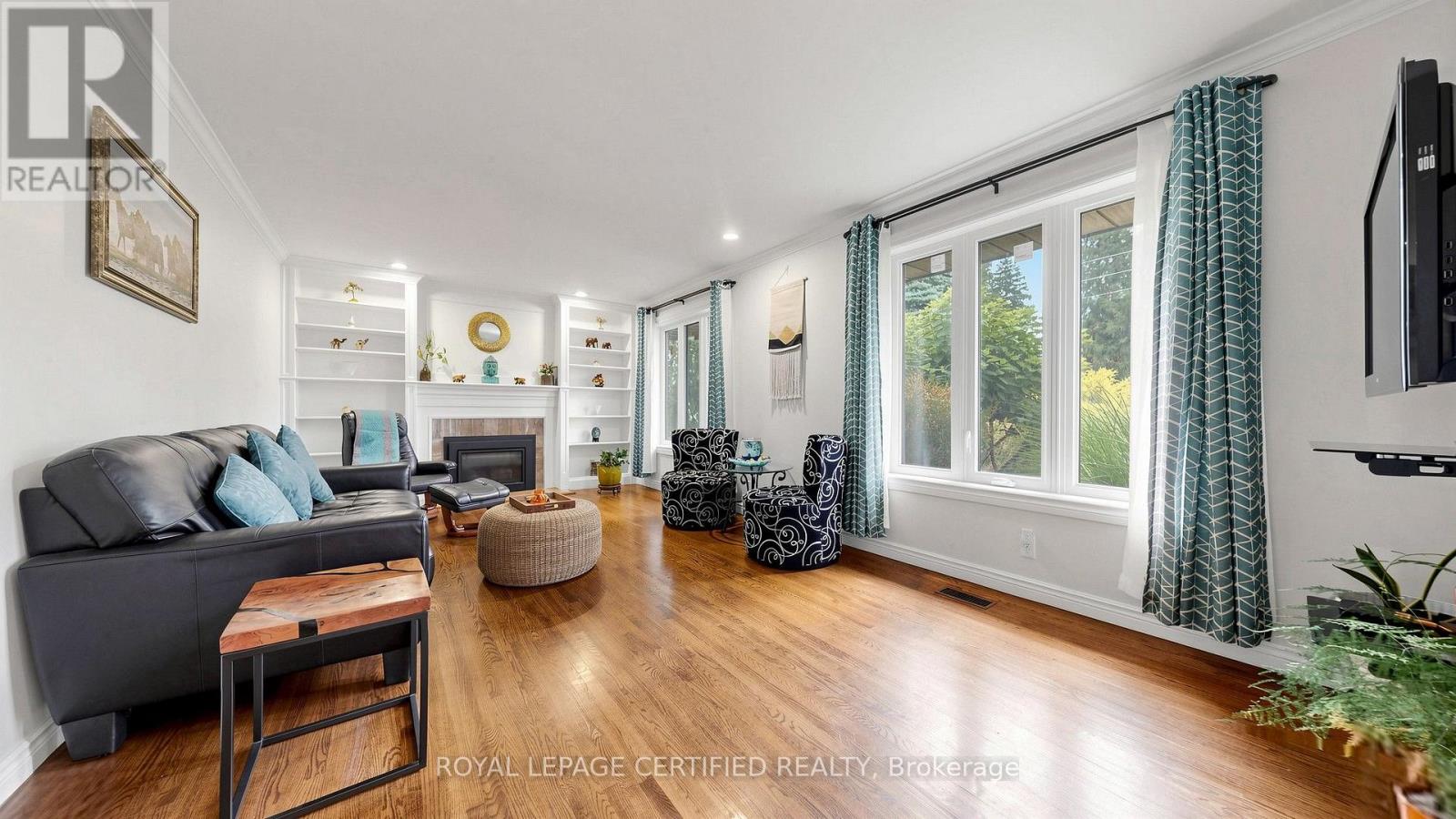 438 LEXINGTON ROAD - 8