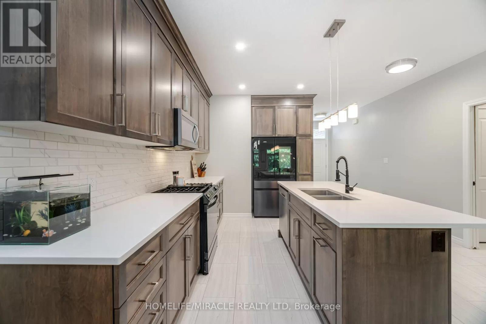 ##9 44 MAIN STREET - 12