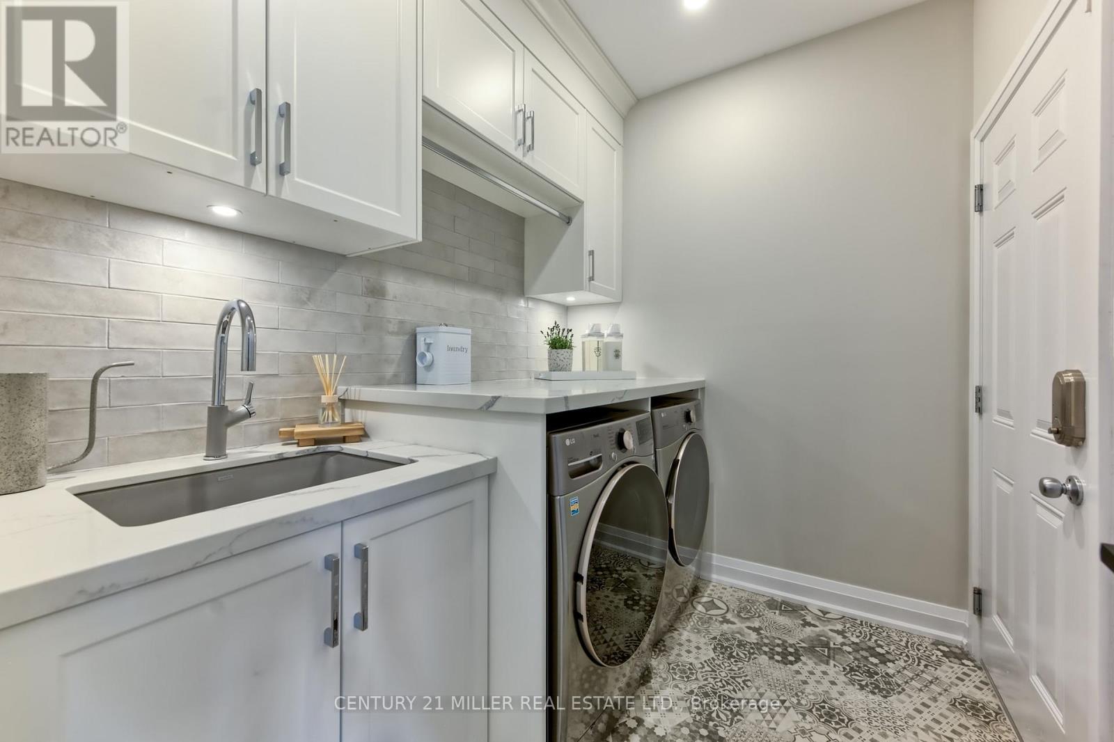 108 WINSTON STREET - 15