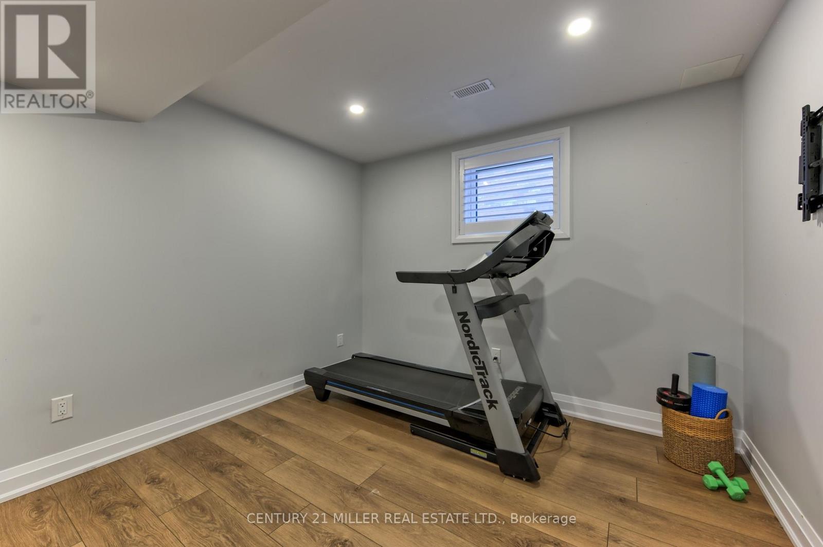 108 WINSTON STREET - 28
