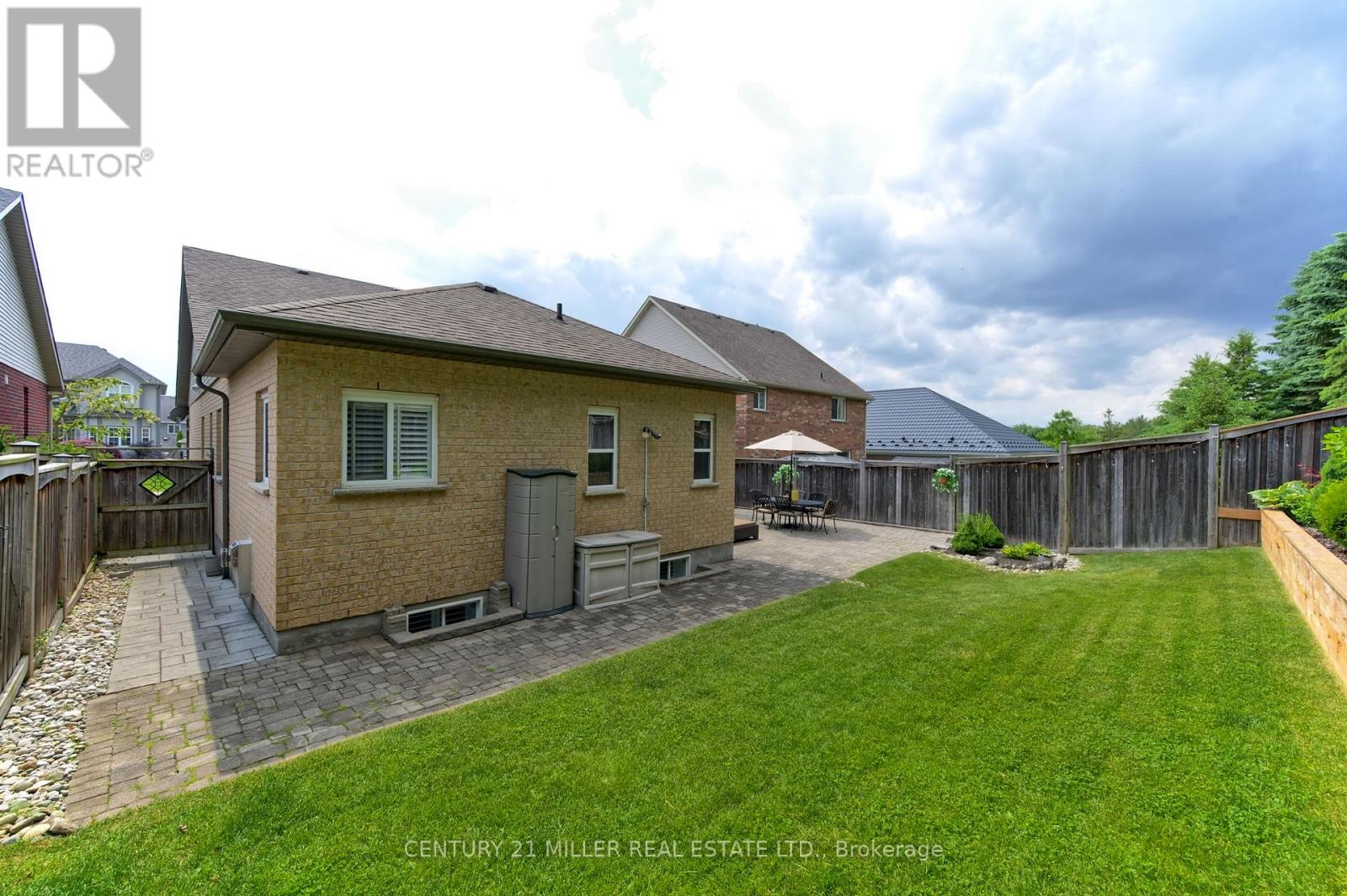 108 WINSTON STREET - 31