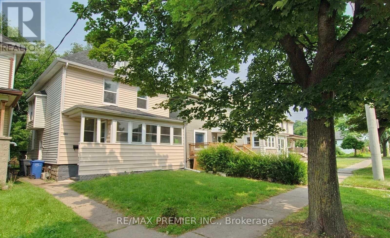3588 SANDWICH STREET - 1
