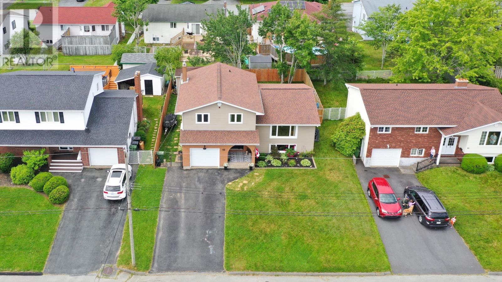 Property 2 of 49 of 42 Cedar Crescent