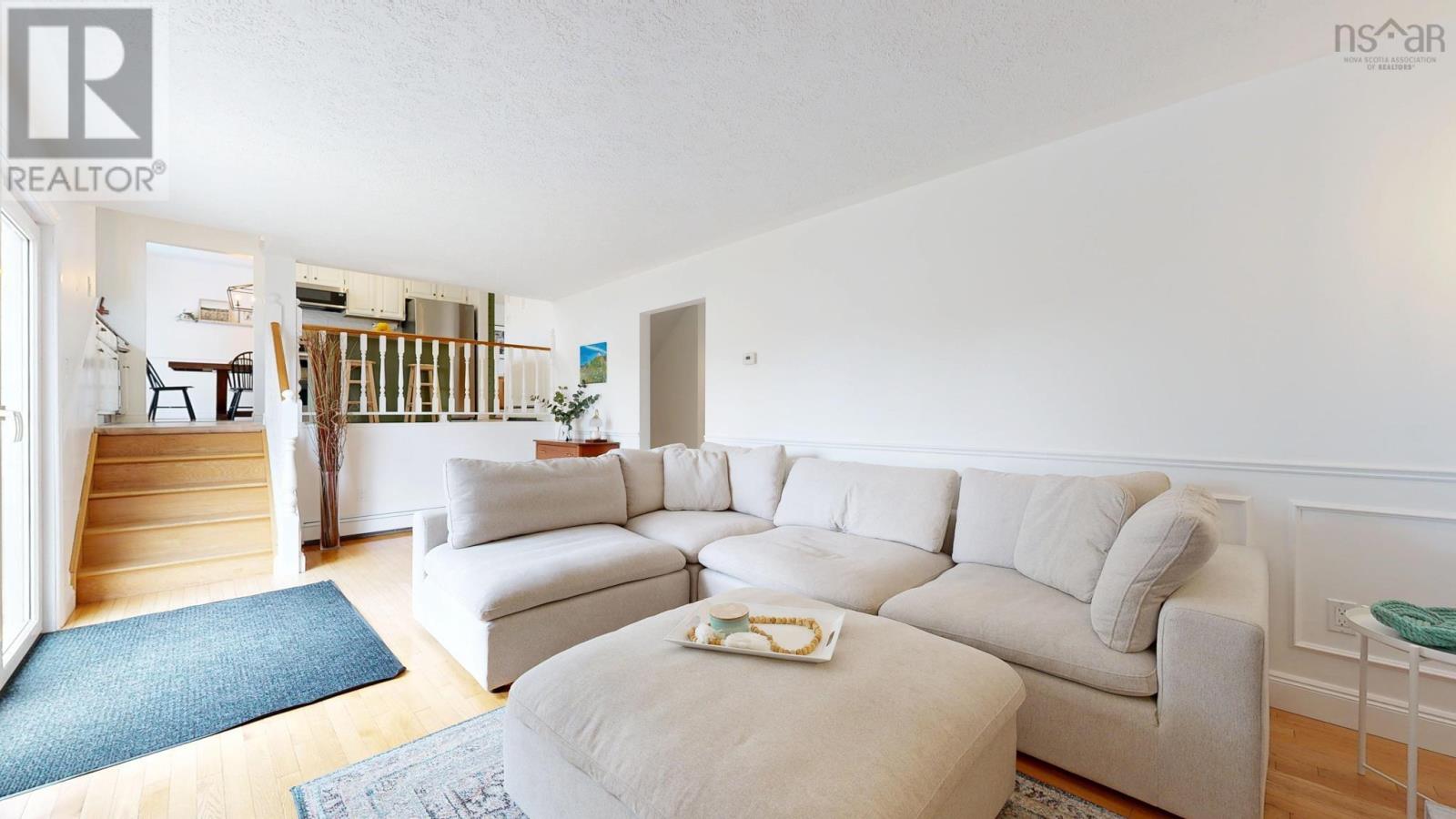 Property 28 of 49 of 42 Cedar Crescent