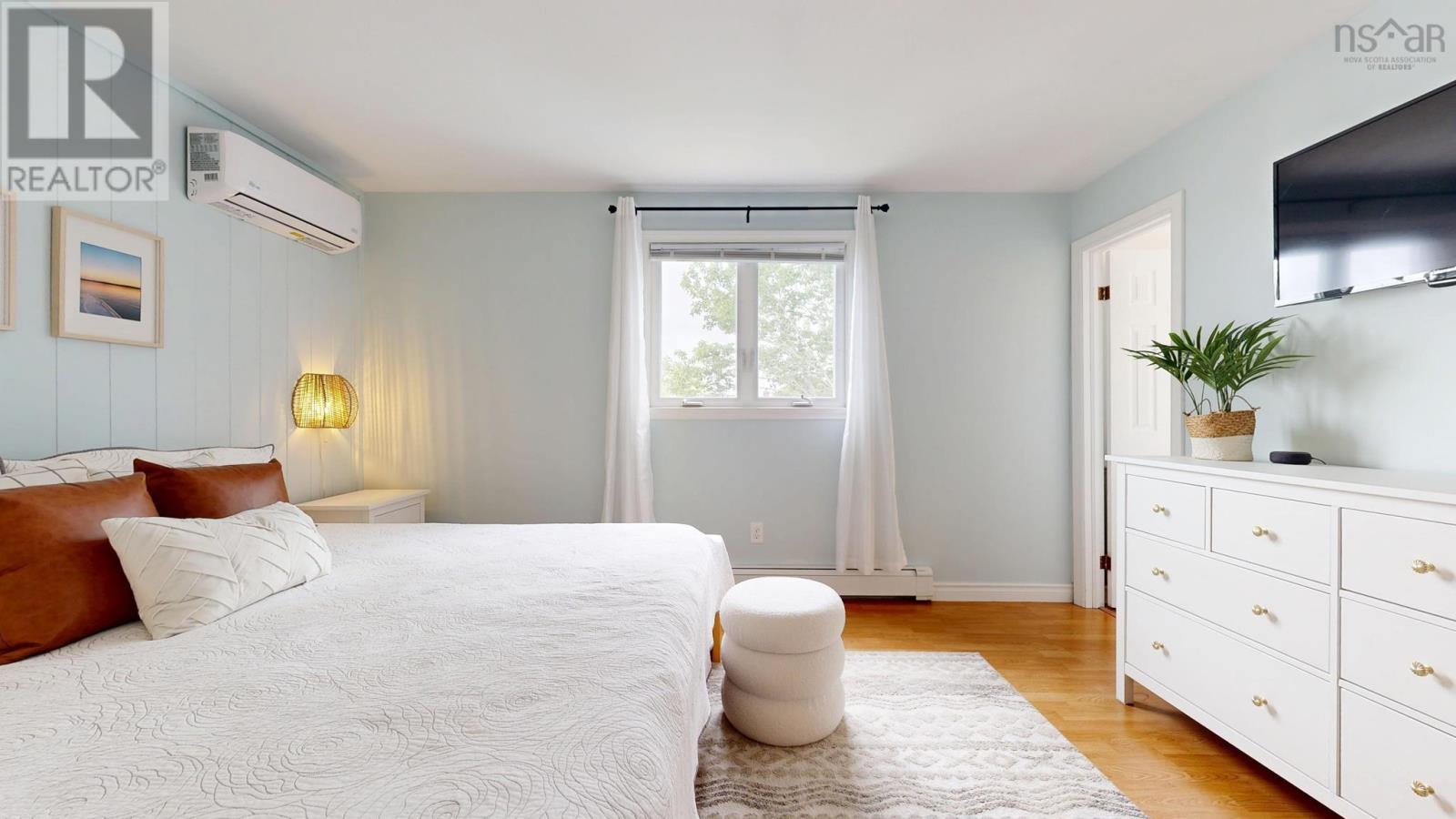 Property 33 of 49 of 42 Cedar Crescent