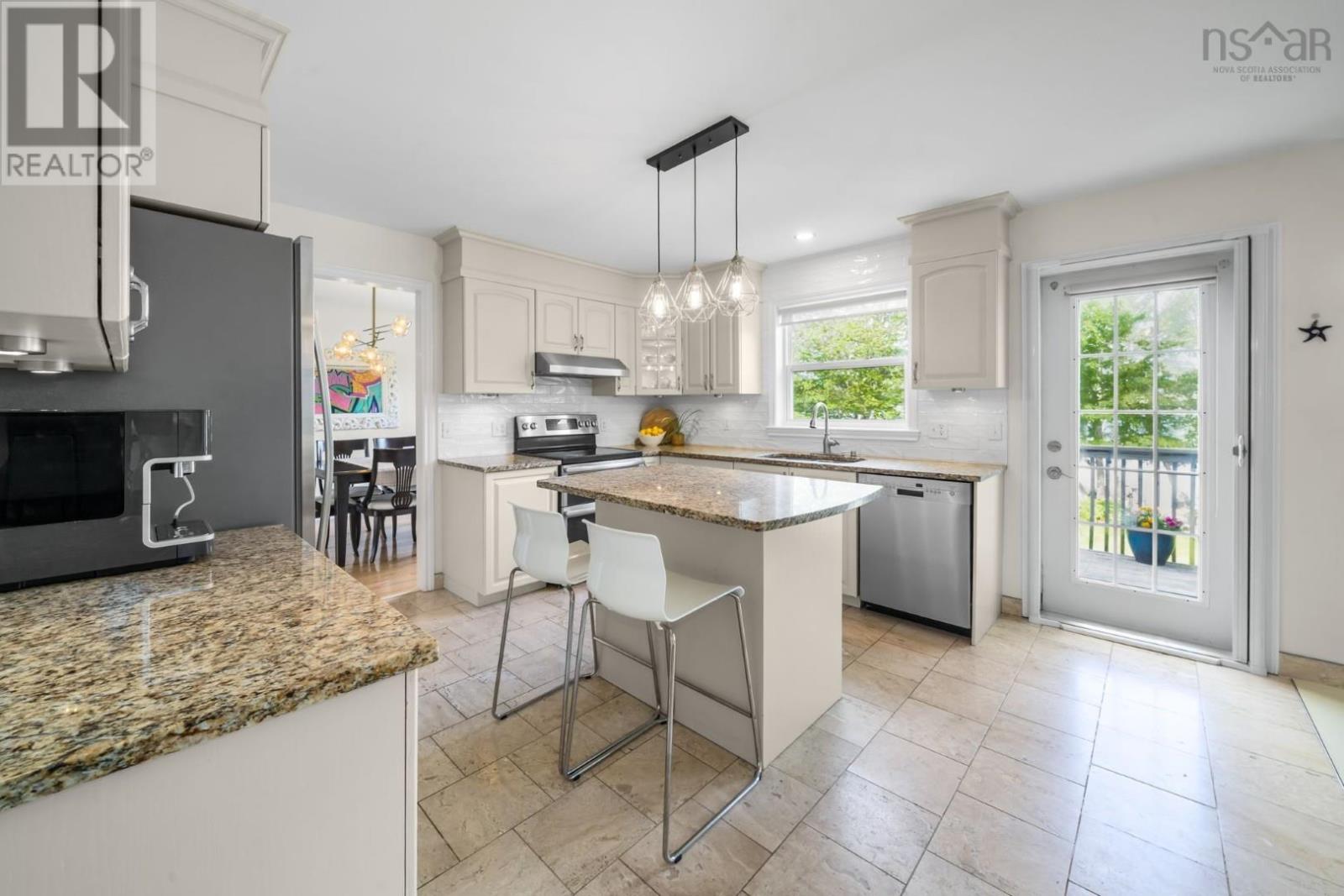 330 Springfield Lake Road - Image 14