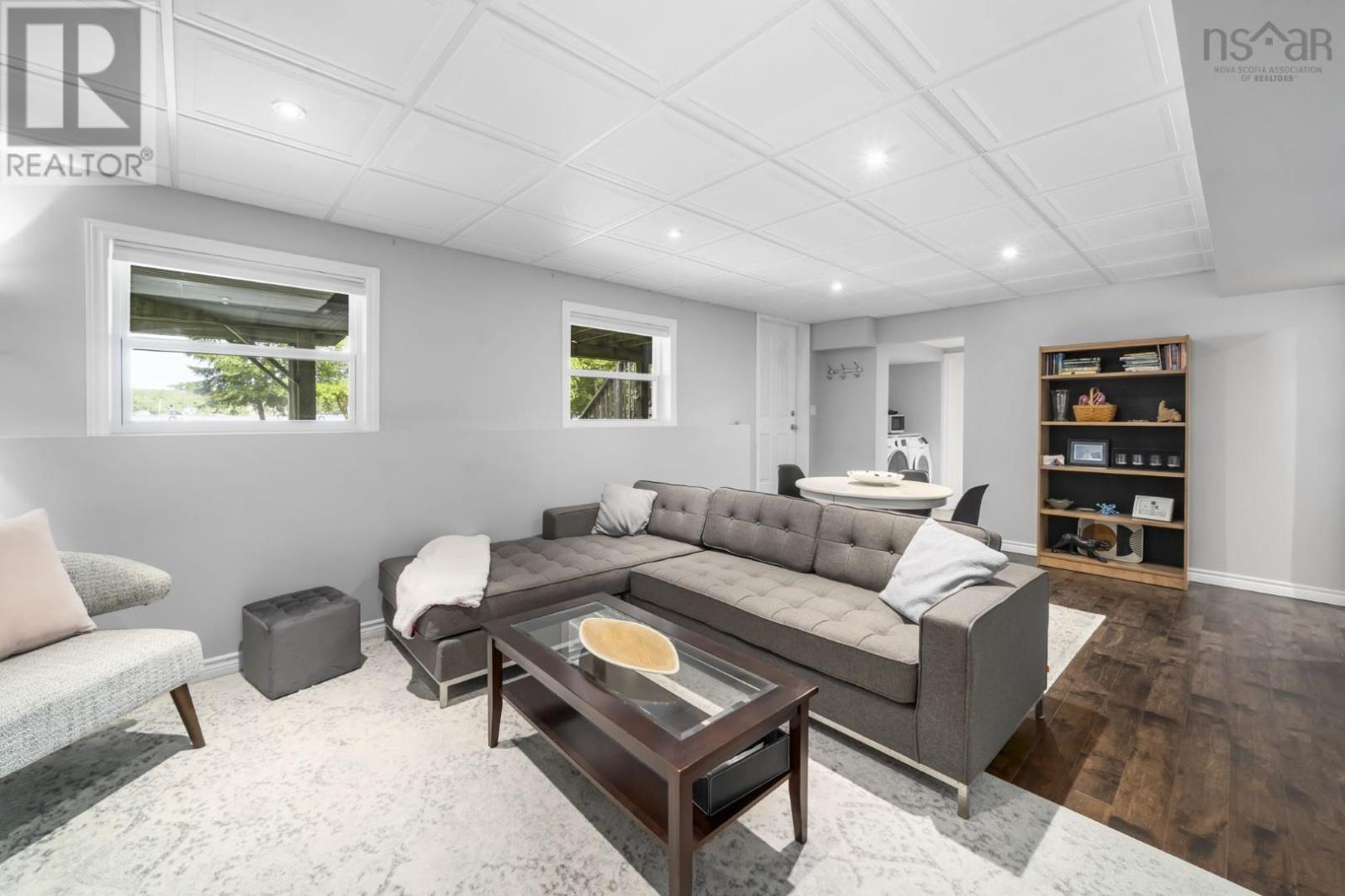 330 Springfield Lake Road - Image 27