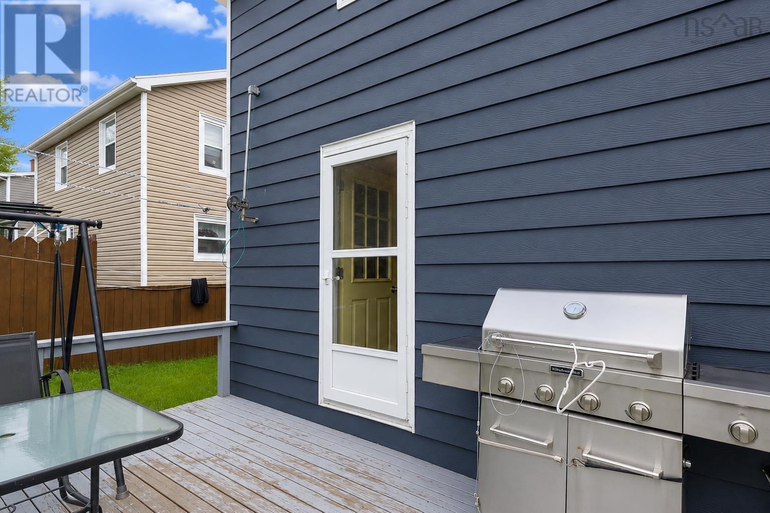 63 Sutherland Street - 26