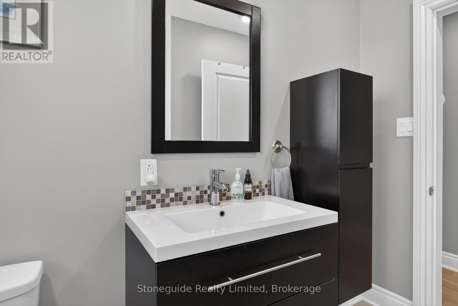 702 WALKERFIELD AVENUE - 29