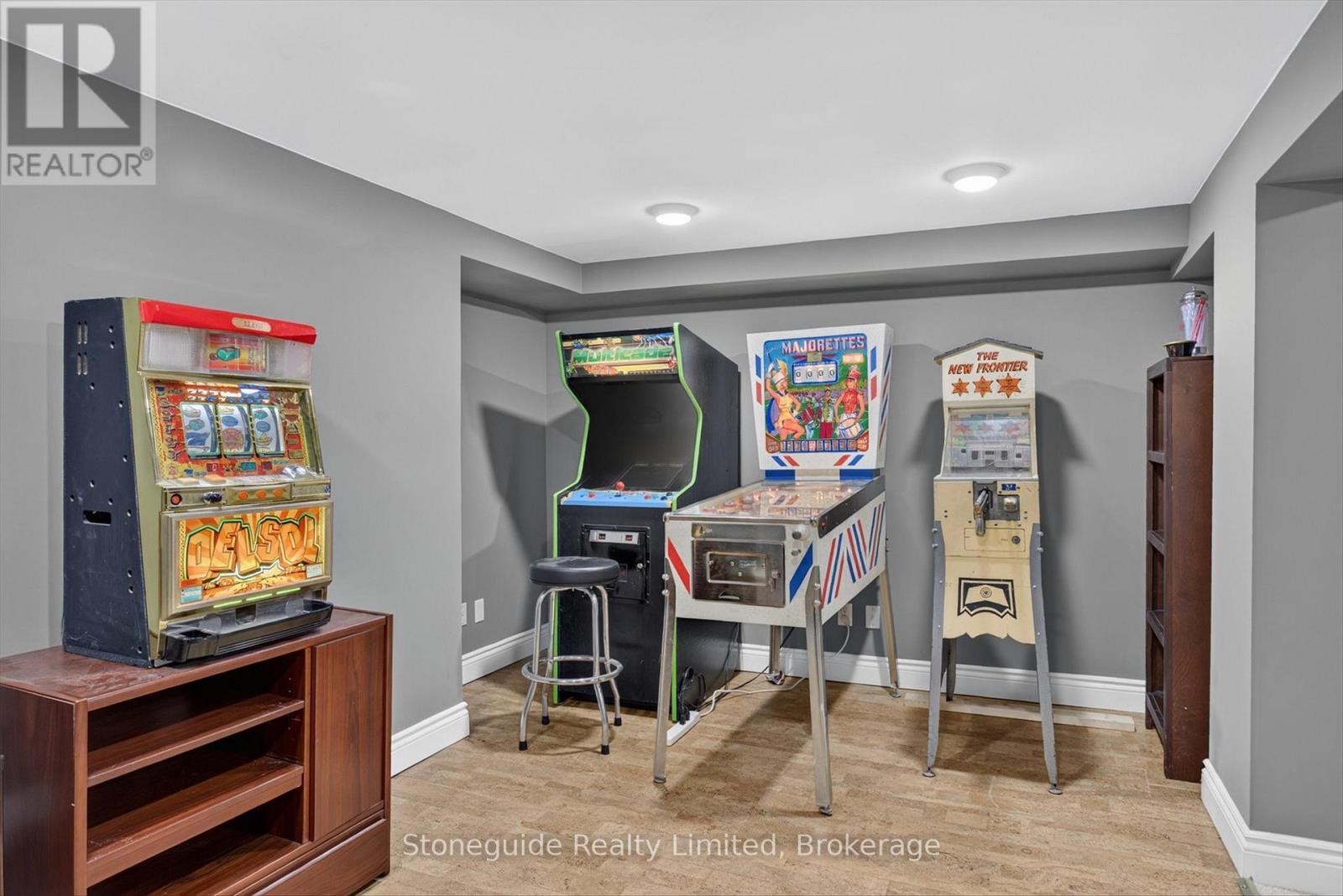 702 WALKERFIELD AVENUE - 41