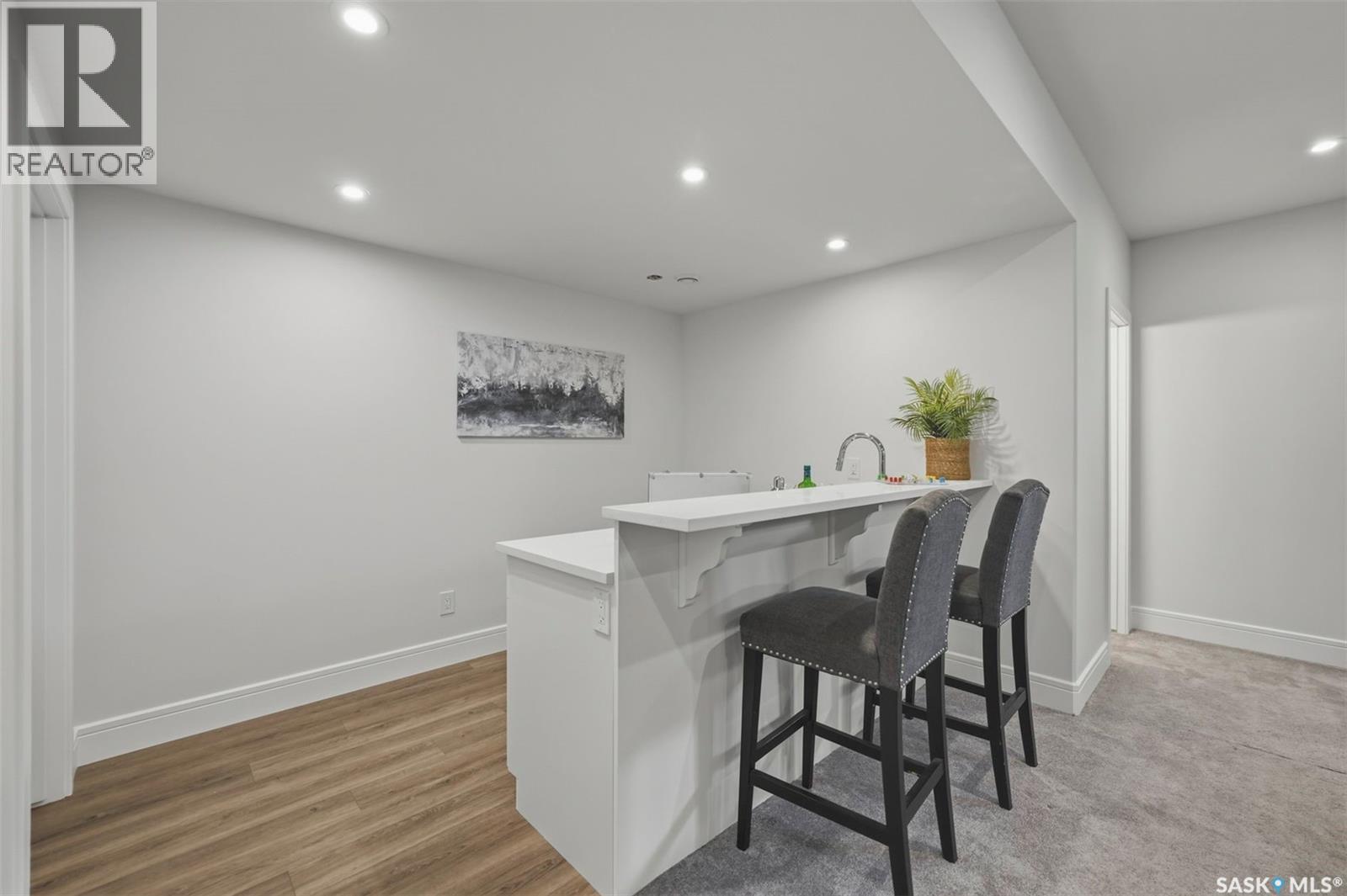 119 Woolf BEND - 33