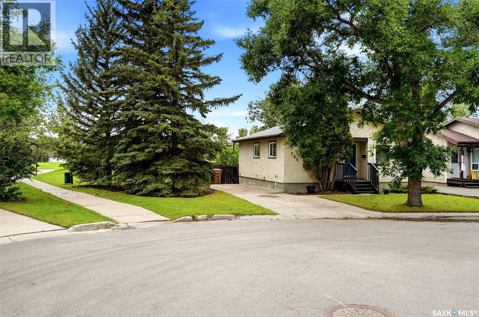 766 Hayworth CRESCENT N - photo 2