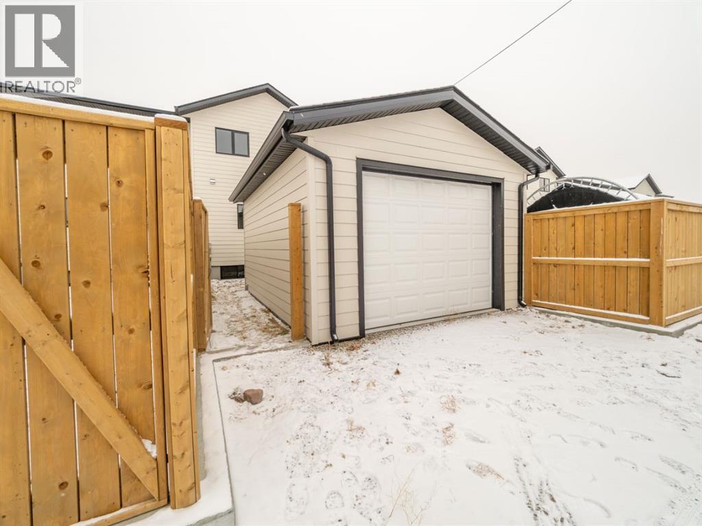 359 9 Street - 30