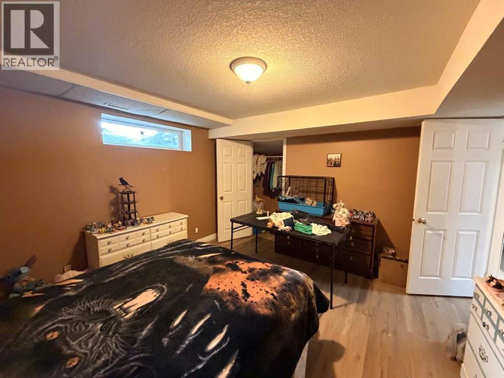 18, Combs Drive - 18