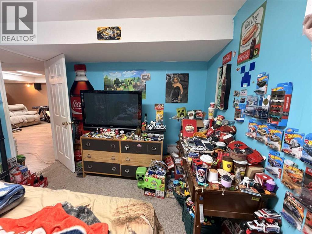 18, Combs Drive - 22
