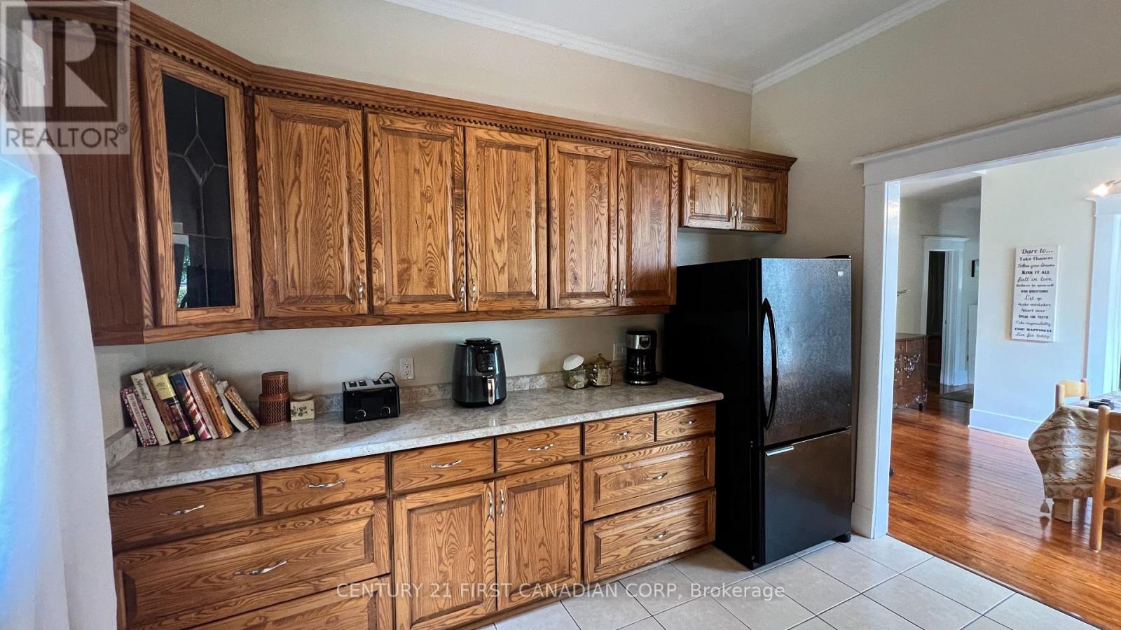 52 BECHER STREET - 12