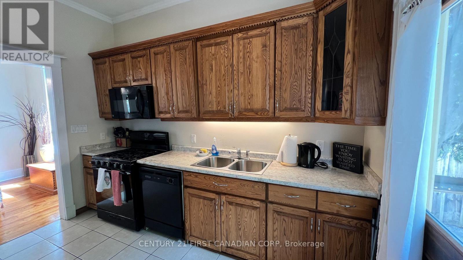 52 BECHER STREET - 13