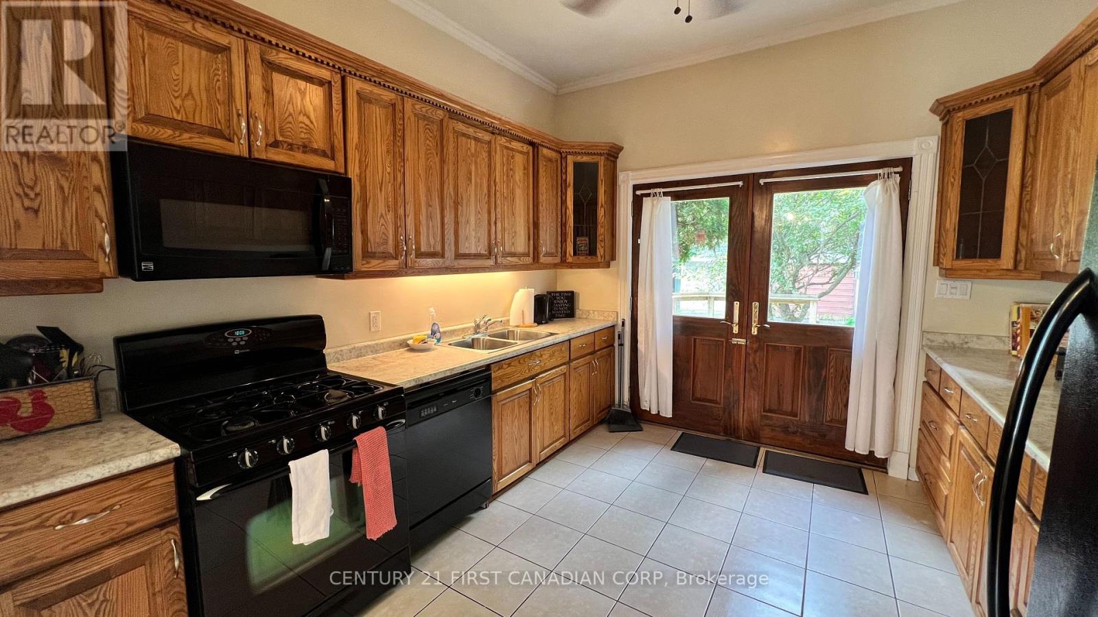 52 BECHER STREET - 14
