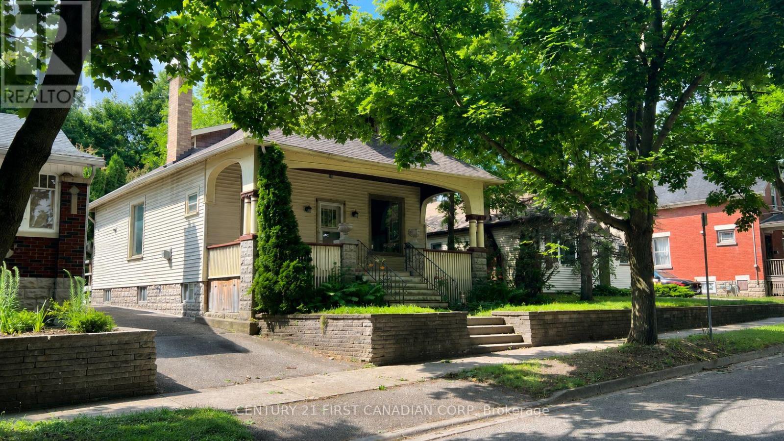52 BECHER STREET - 2