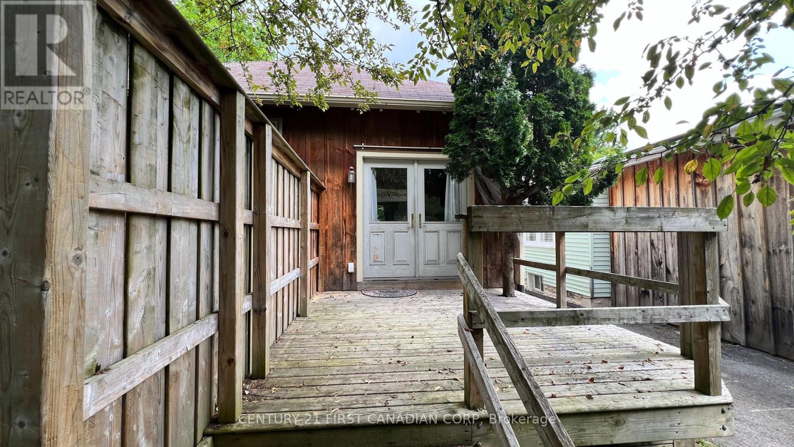 52 BECHER STREET - 22