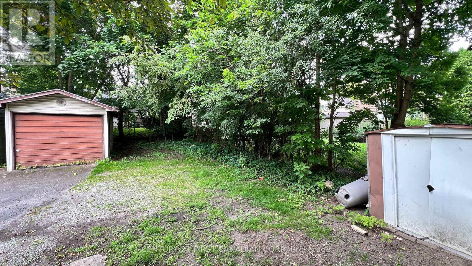 52 BECHER STREET - 23