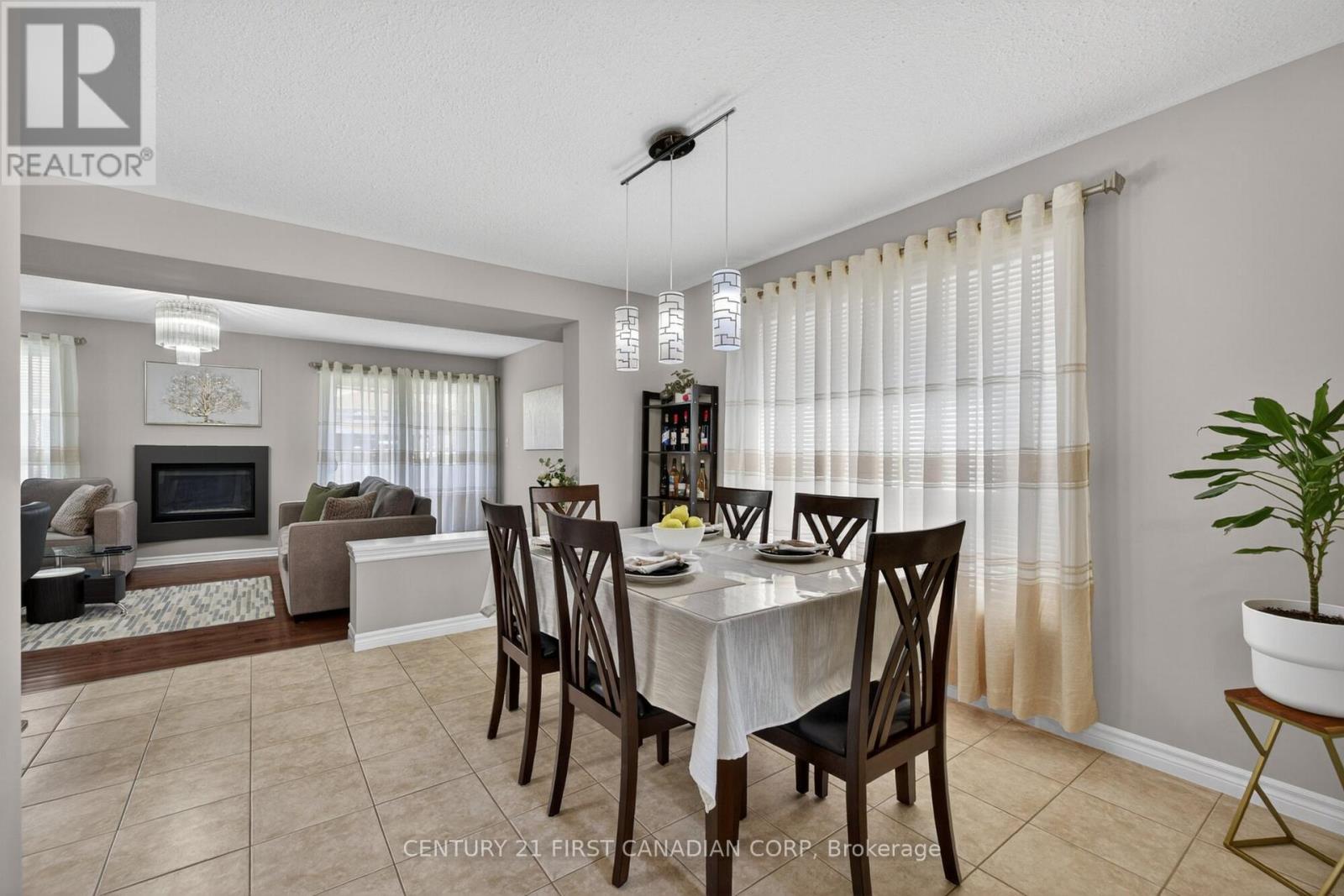 1185 SANDBAR STREET - 10