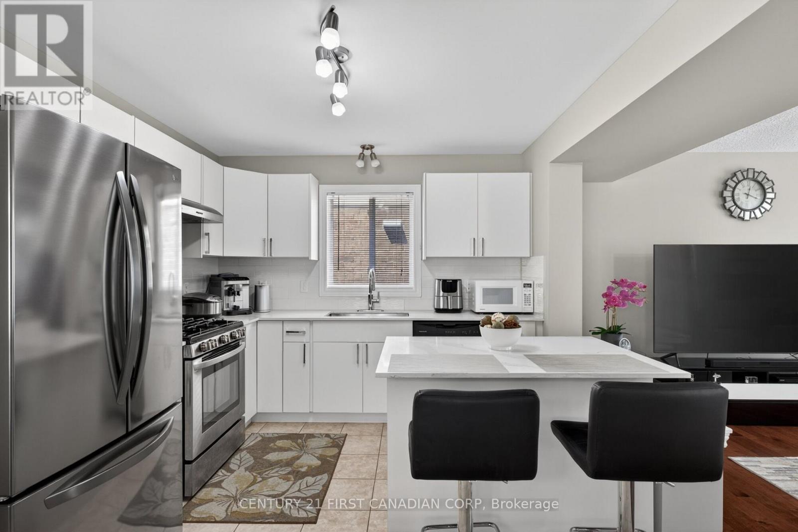 1185 SANDBAR STREET - 14