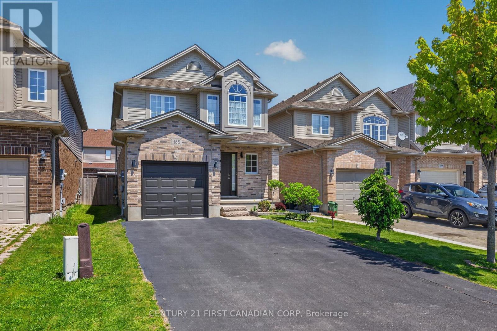 1185 SANDBAR STREET - 2