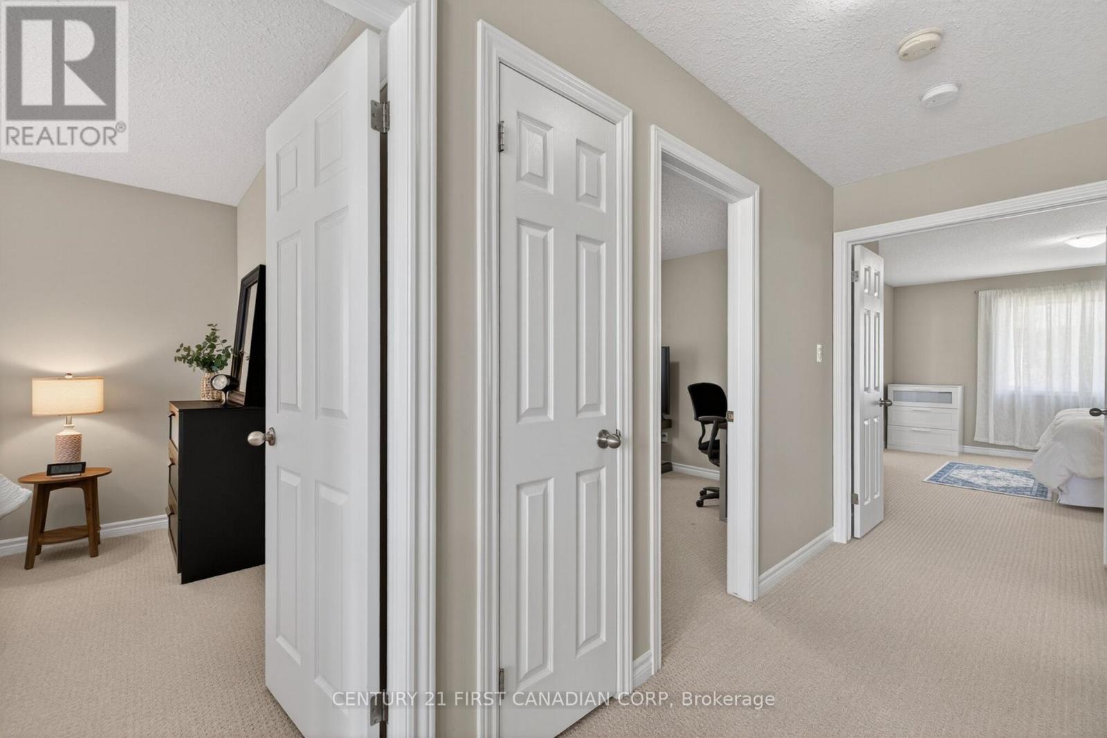 1185 SANDBAR STREET - 21
