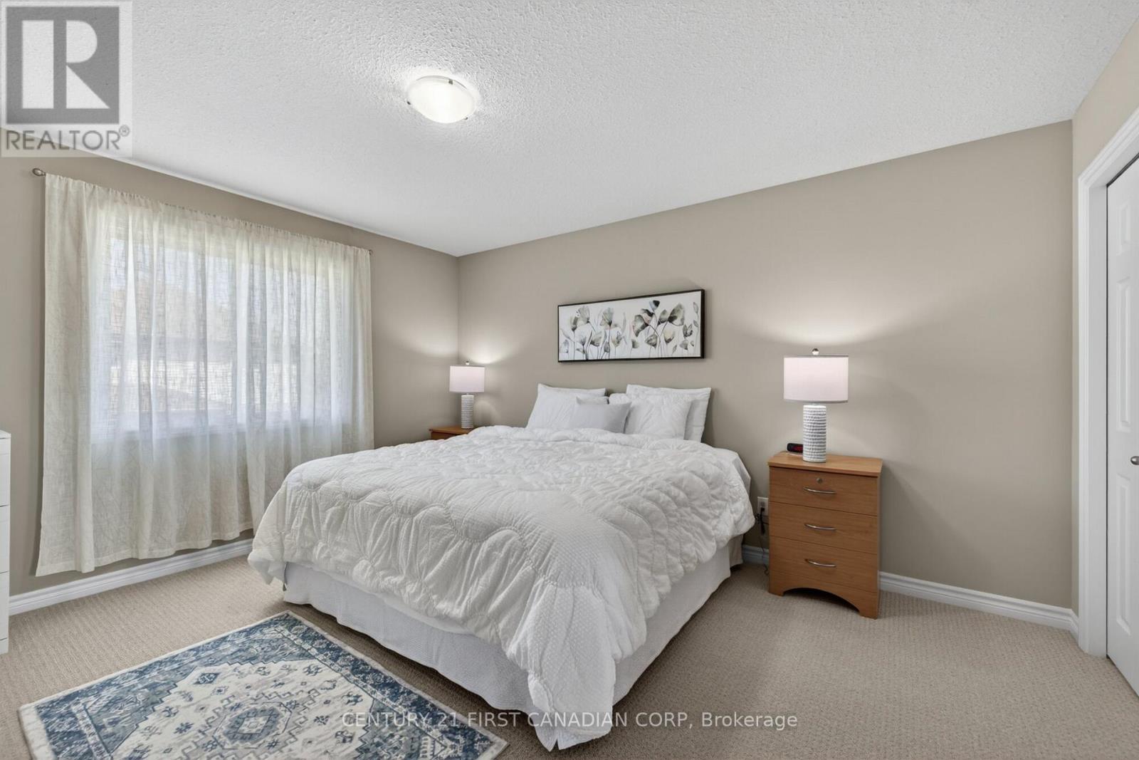 1185 SANDBAR STREET - 23