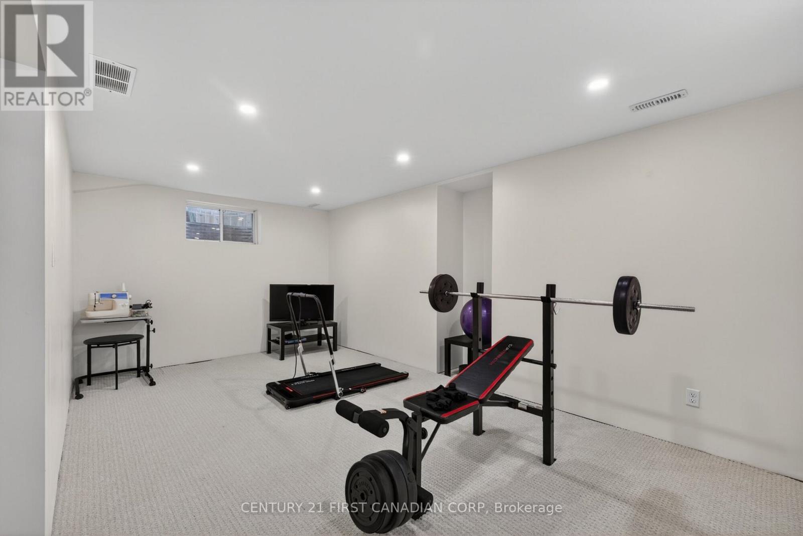 1185 SANDBAR STREET - 36