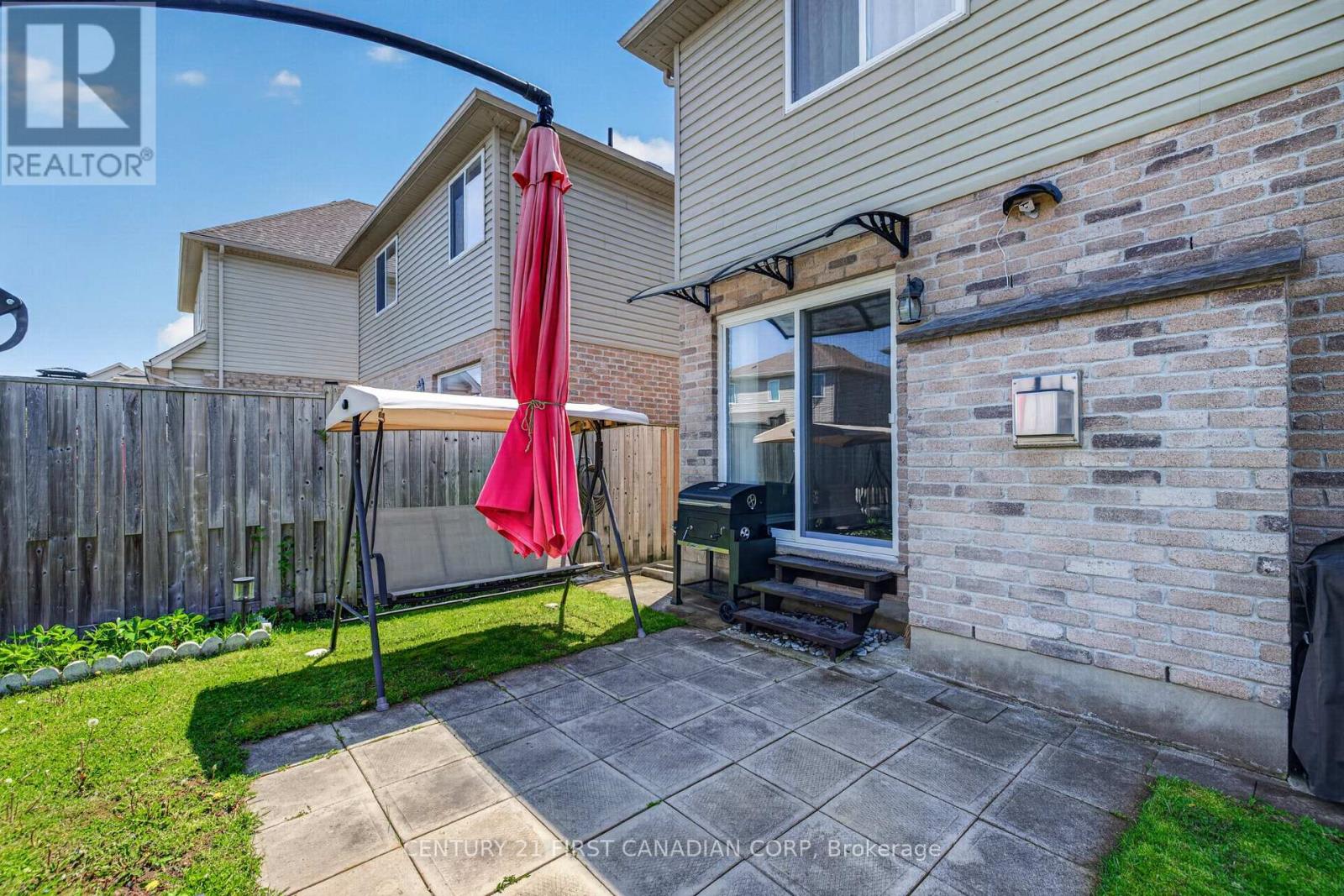 1185 SANDBAR STREET - 46