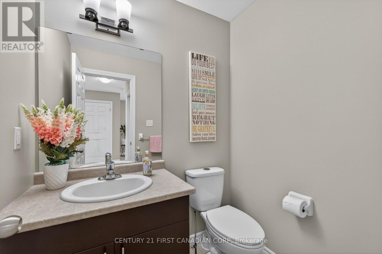 1185 SANDBAR STREET - 9