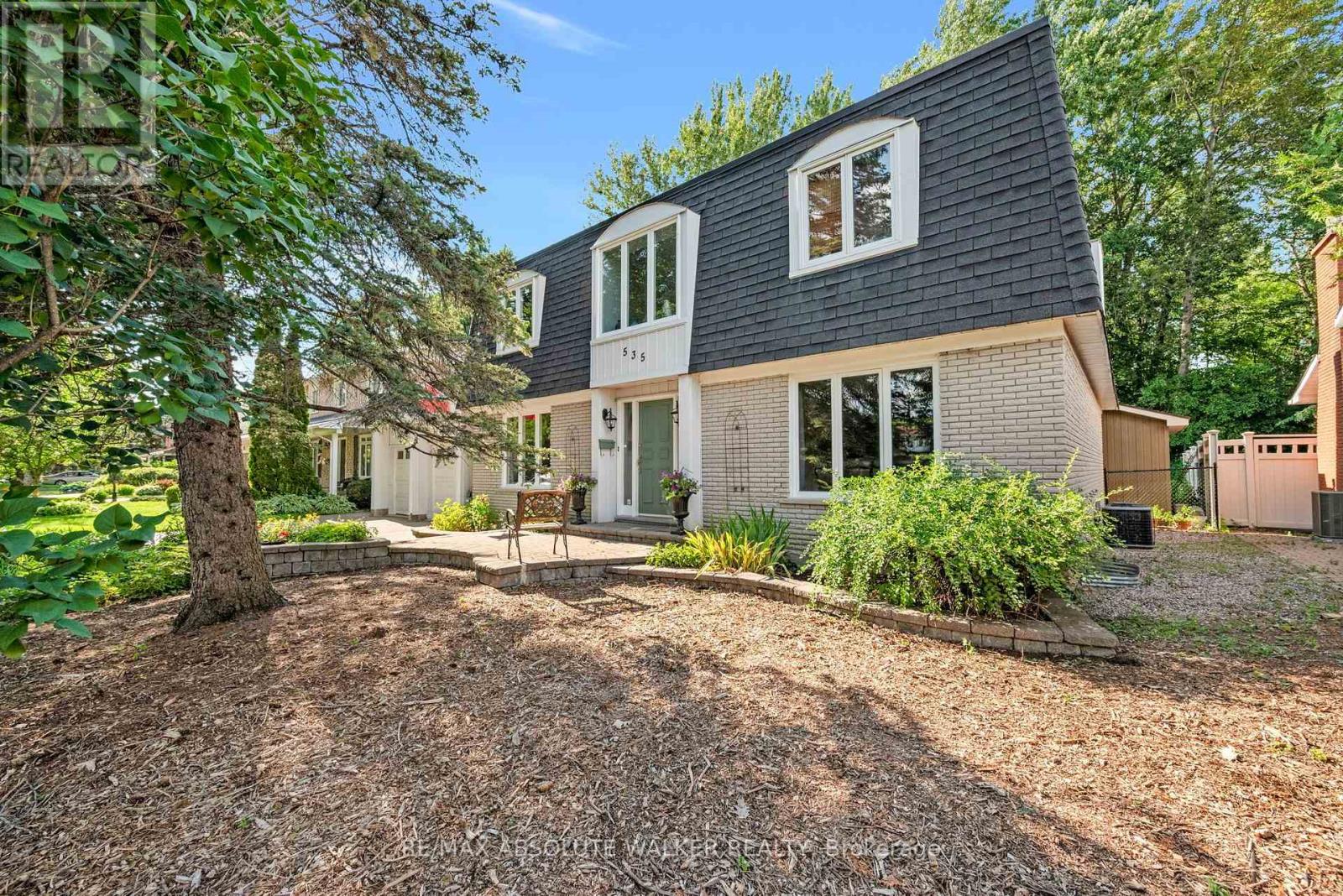 535 BUCHANAN CRESCENT, Ottawa. Luxury613. By Peter Sagos - Image 6