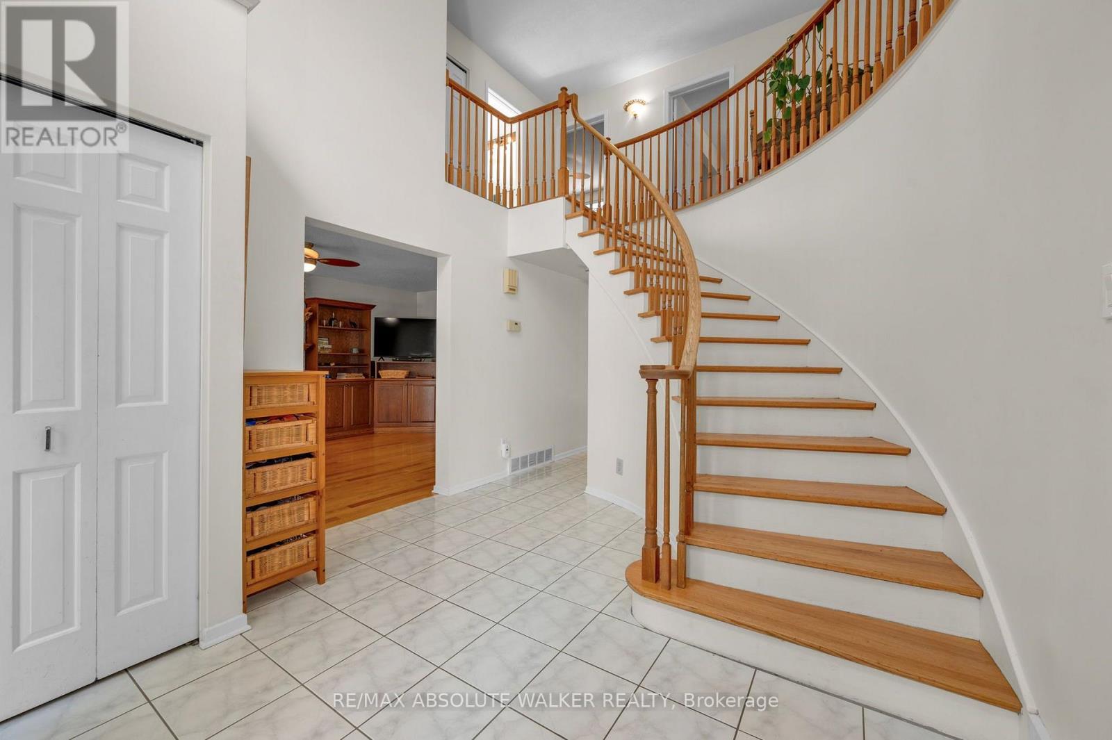 535 BUCHANAN CRESCENT, Ottawa. Luxury613. By Peter Sagos - Image 7