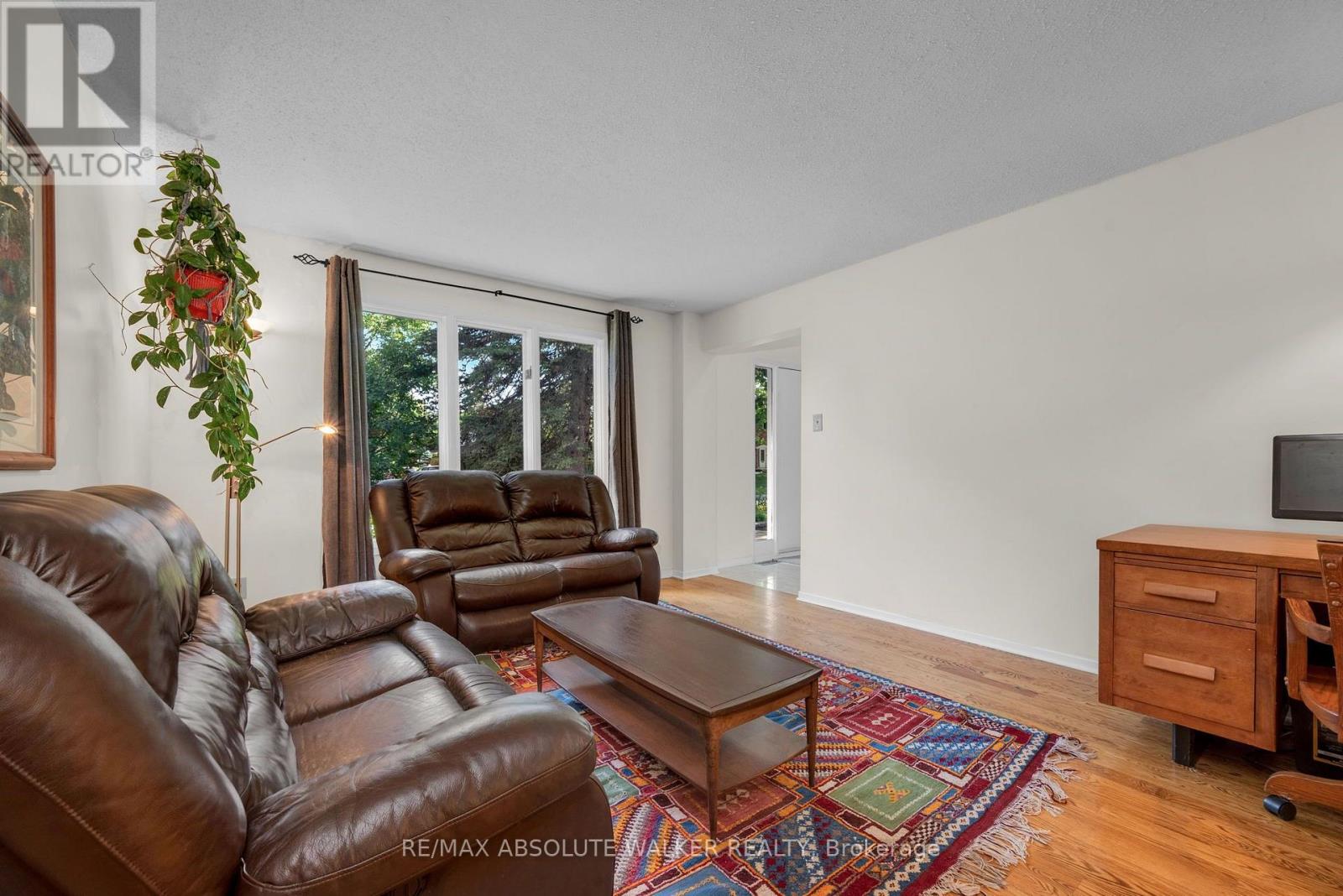 535 BUCHANAN CRESCENT, Ottawa. Luxury613. By Peter Sagos - Image 9