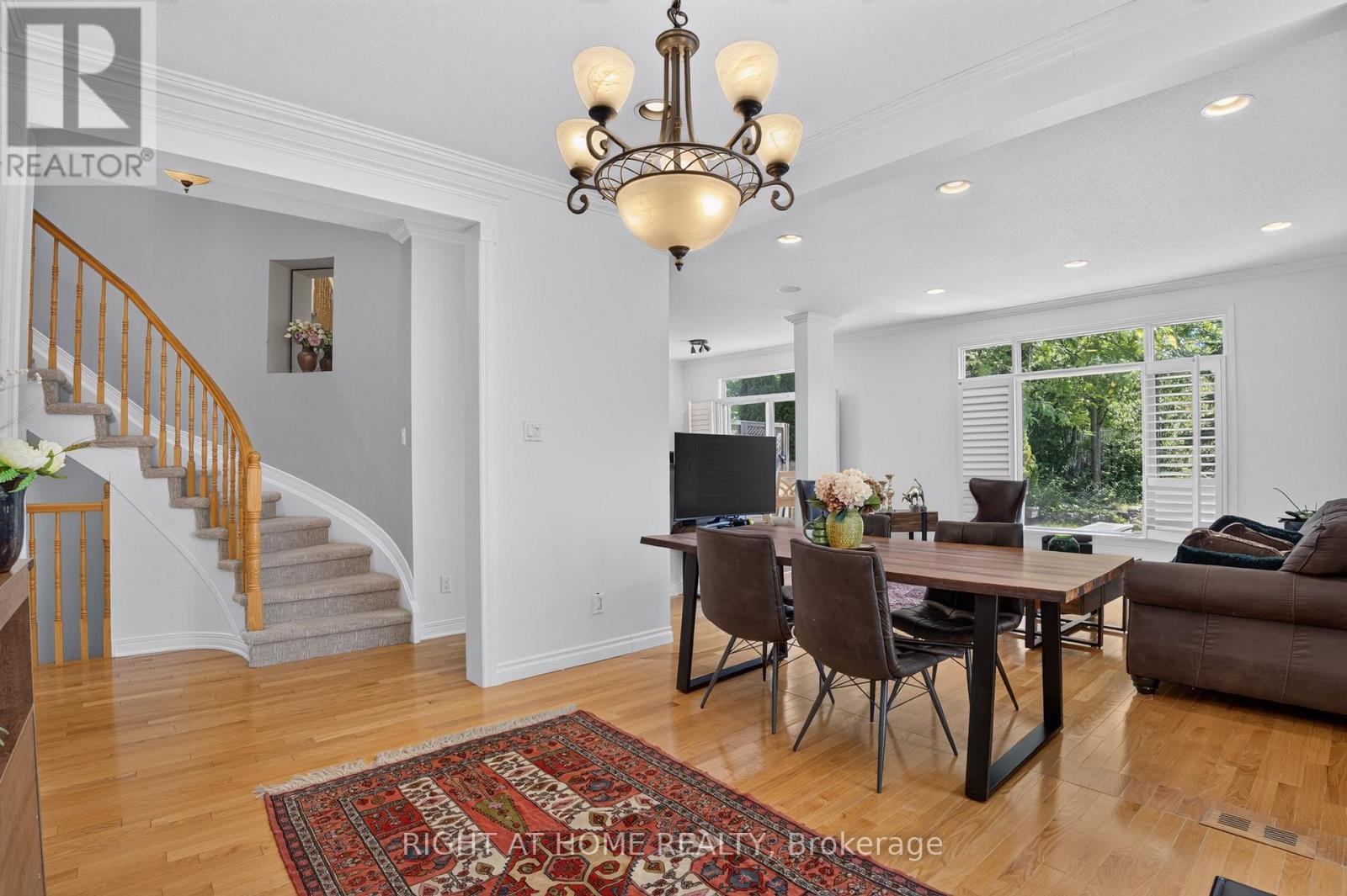 26 EVANSHEN CRESCENT, Ottawa. Luxury613. By Peter Sagos - Image 7