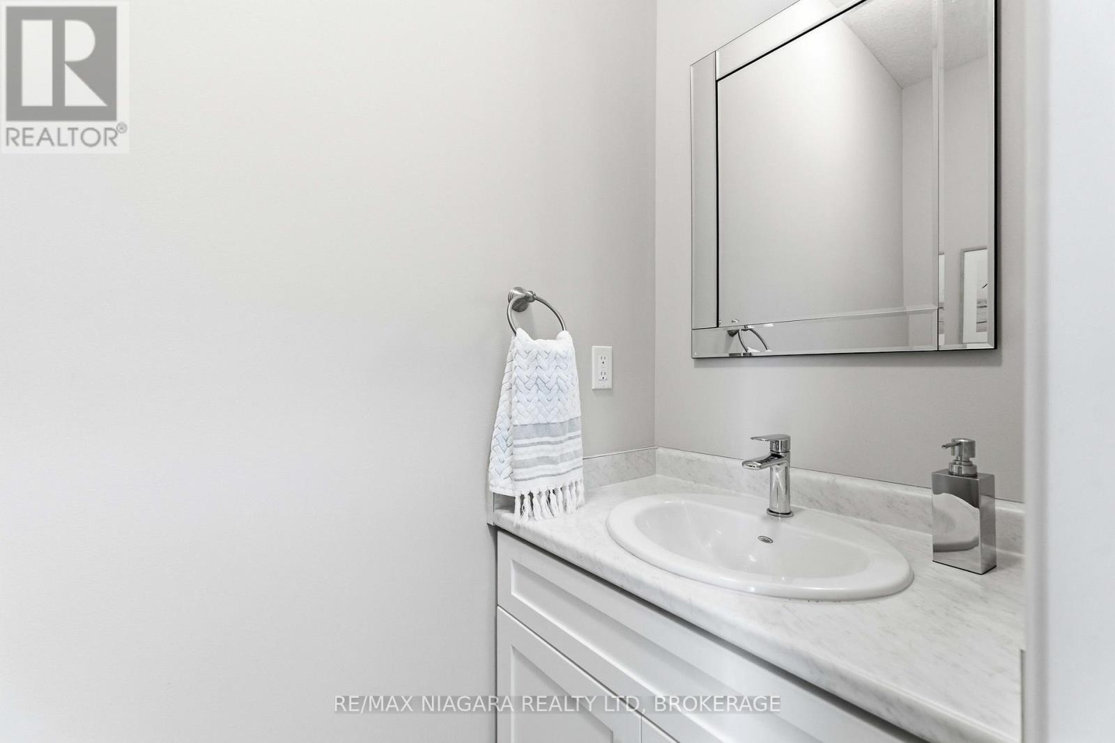 23B BLOOMFIELD AVENUE - 18